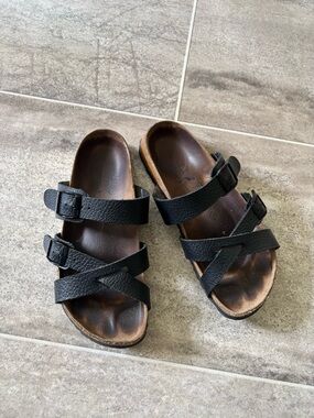 Black Patent Leather Birkenstocks Sz 37